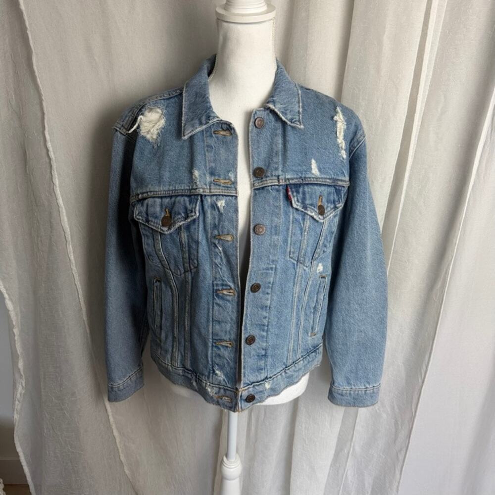 Levi’s Distressed Heavyweight Denim Jacket Women’s S 100% Cotton Americana